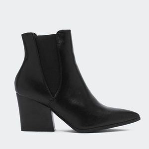 Boohoo Chelsea Boots